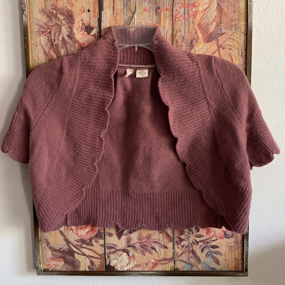 NEW ANTHROPOLOGIE MOTH BRAND STRETCH 💯% WOOL SCALLOPED SHRUG CROP SWEATER XS